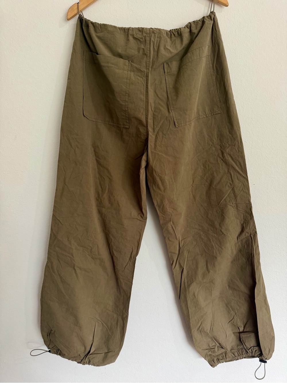 Bohme Women’s Relaxed Utility Pants - Picture 3 of 5